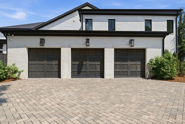 818 Brentview Dr, Nashville, TN 37220