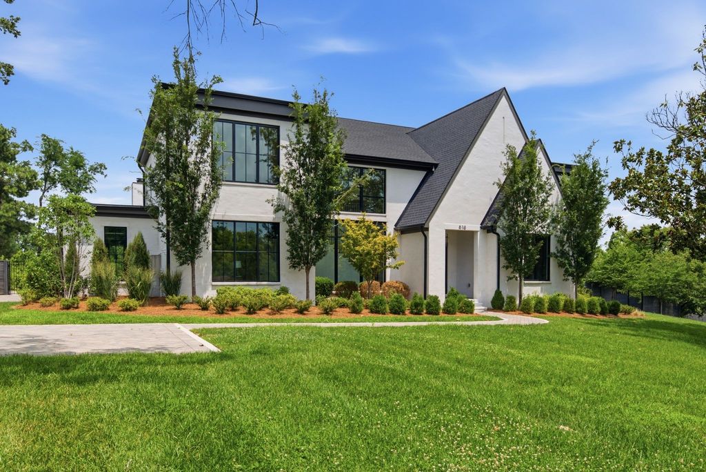 818 Brentview Dr, Nashville, TN 37220