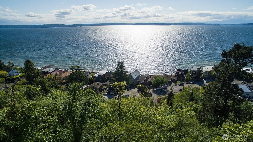 5426 Beach Drive SW, Seattle, WA 98136