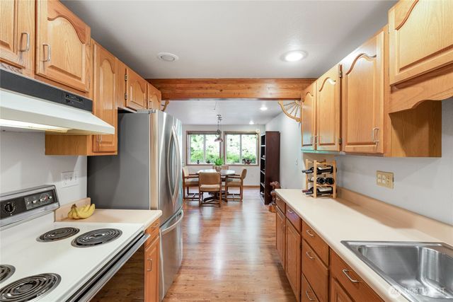 14223 Anatevka Lane SE, Olalla, WA 98359