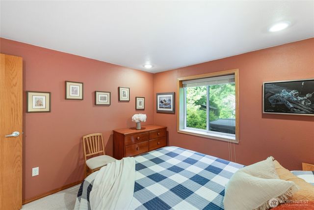 14223 Anatevka Lane SE, Olalla, WA 98359