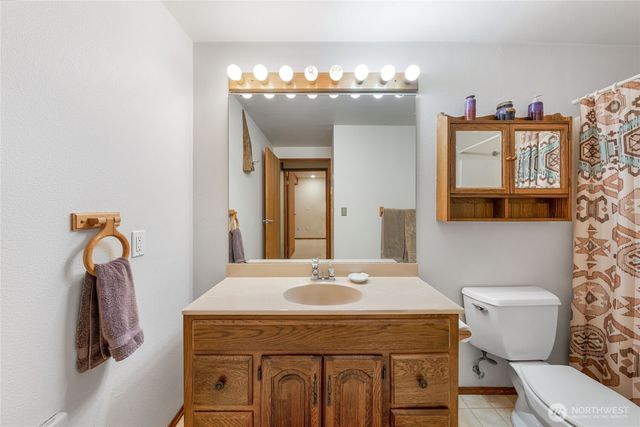 14223 Anatevka Lane SE, Olalla, WA 98359