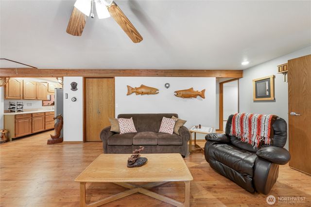 14223 Anatevka Lane SE, Olalla, WA 98359