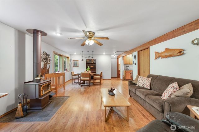 14223 Anatevka Lane SE, Olalla, WA 98359