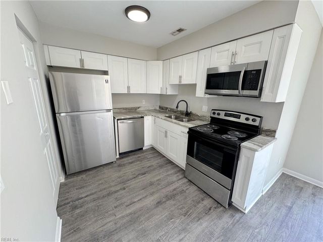 2126 Kimball CIR, Virginia Beach, VA 23455