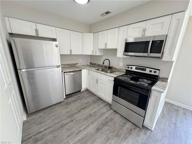 2126 Kimball CIR, Virginia Beach, VA 23455