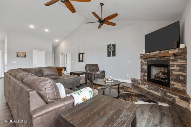 3558 Bohanan Top Rd, Sevierville, TN 37876