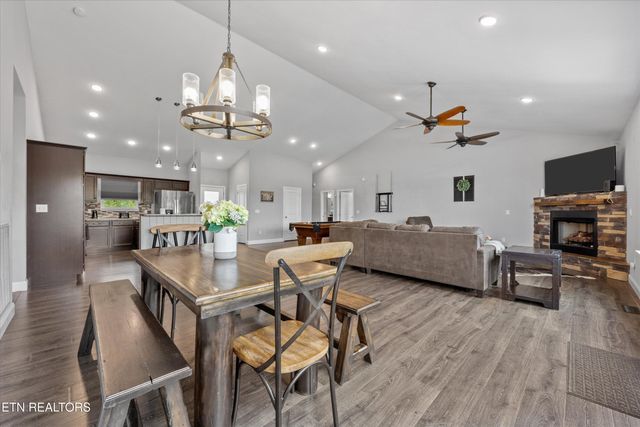 3558 Bohanan Top Rd, Sevierville, TN 37876