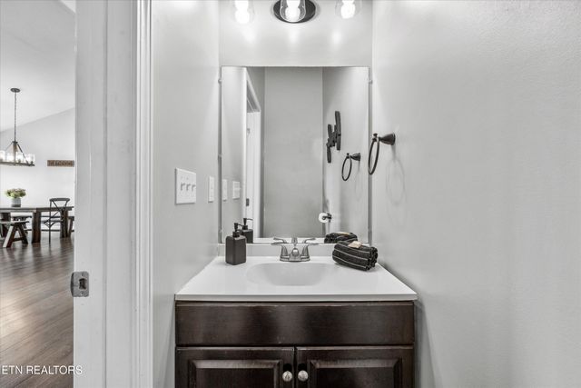 3558 Bohanan Top Rd, Sevierville, TN 37876