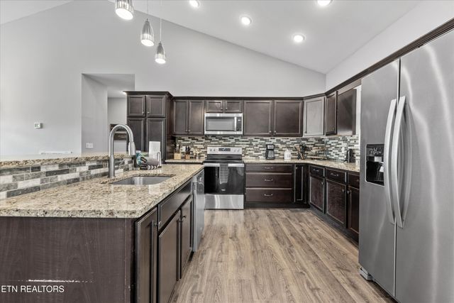 3558 Bohanan Top Rd, Sevierville, TN 37876