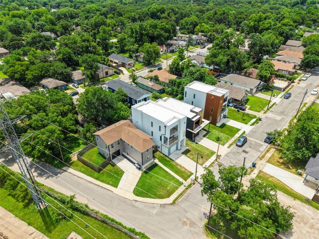 3142 Harmon Street, Dallas, TX 75215