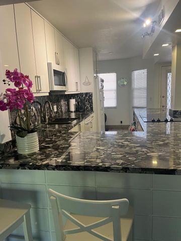 1401 SW 128th Terrace 309h, Pembroke Pines, FL 33027