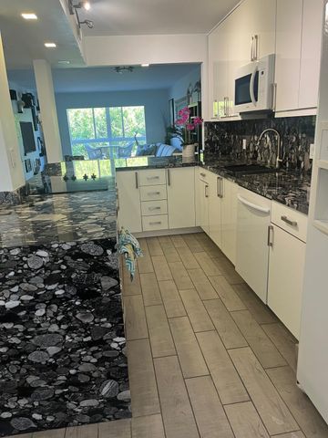 1401 SW 128th Terrace 309h, Pembroke Pines, FL 33027