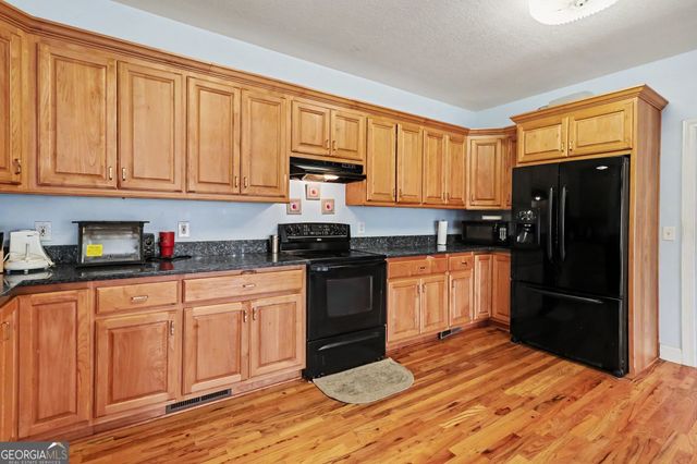 33 Secretariat Road, Rome, GA 30161