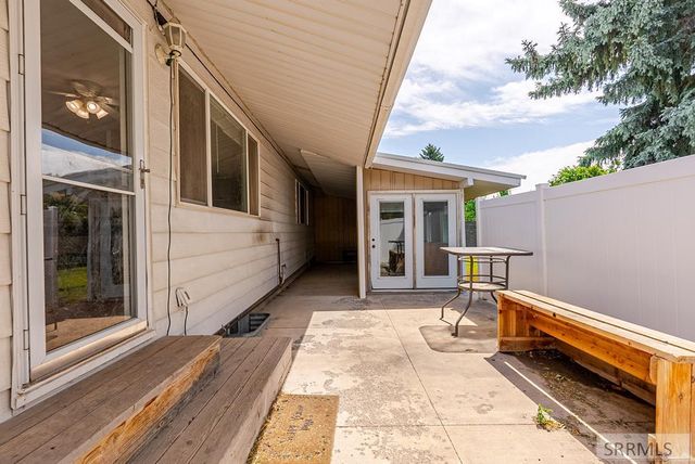 3120 E Iona Road, Idaho Falls, ID 83401