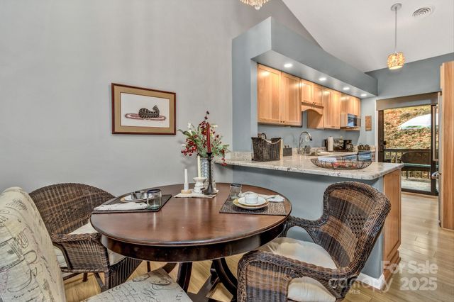 103 Cimarron Drive, Asheville, NC 28803