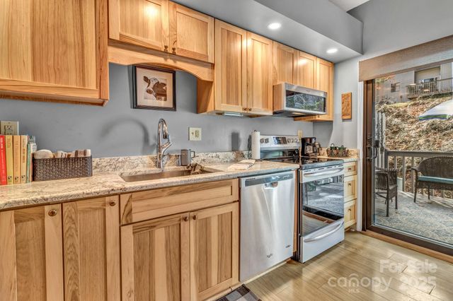 103 Cimarron Drive, Asheville, NC 28803