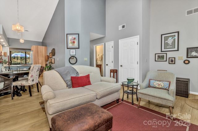 103 Cimarron Drive, Asheville, NC 28803