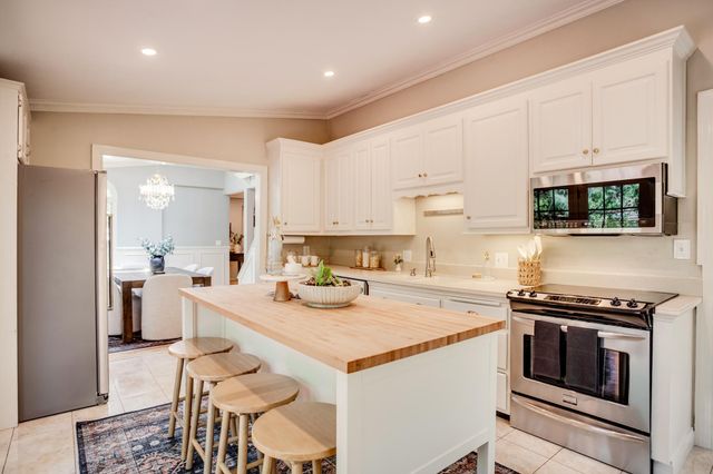 15319 Lake Street Extension, Minnetonka, MN 55345