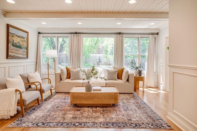 15319 Lake Street Extension, Minnetonka, MN 55345