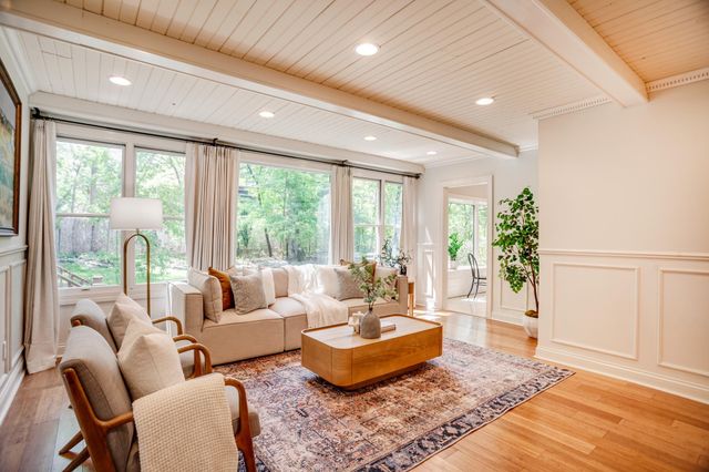 15319 Lake Street Extension, Minnetonka, MN 55345