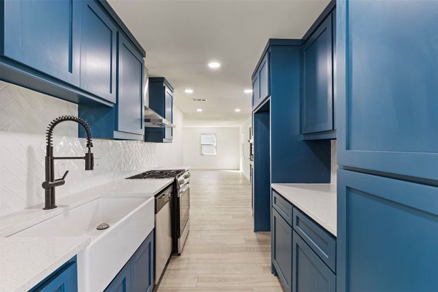 912 Wilkinson Drive, Mesquite, TX 75149