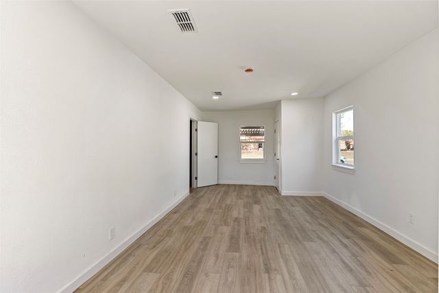 912 Wilkinson Drive, Mesquite, TX 75149