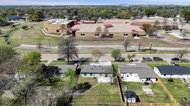 912 Wilkinson Drive, Mesquite, TX 75149