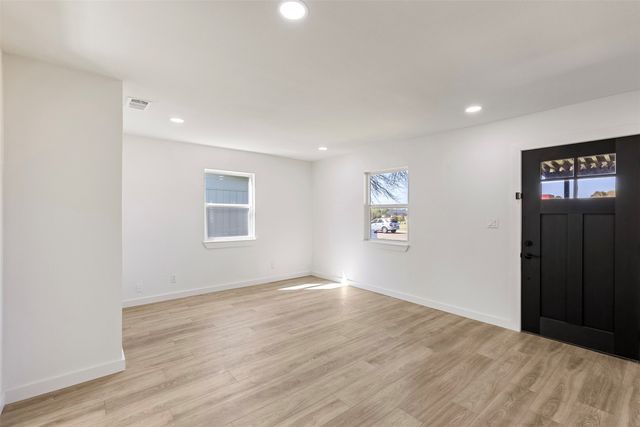 912 Wilkinson Drive, Mesquite, TX 75149