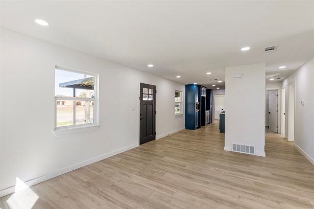 912 Wilkinson Drive, Mesquite, TX 75149