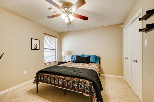 3 Hawthorne, Conway, AR 72034