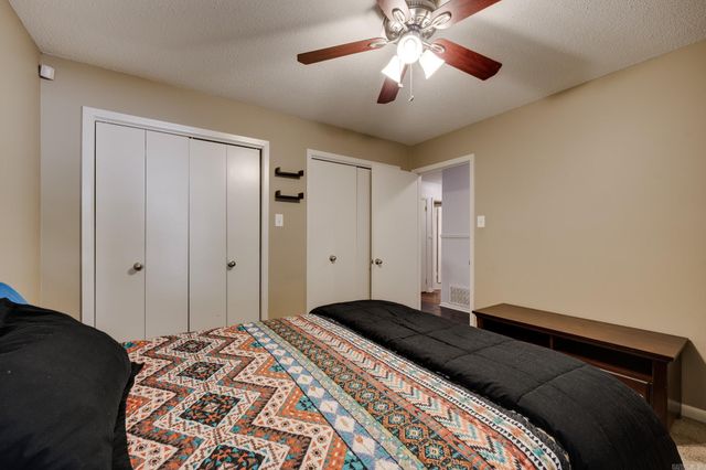 3 Hawthorne, Conway, AR 72034
