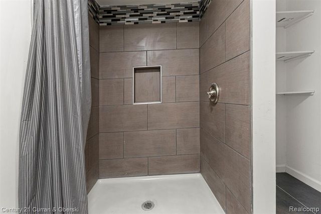 15805 Lindsay Street, Detroit, MI 48227