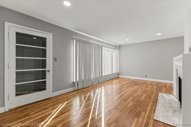 15805 Lindsay Street, Detroit, MI 48227