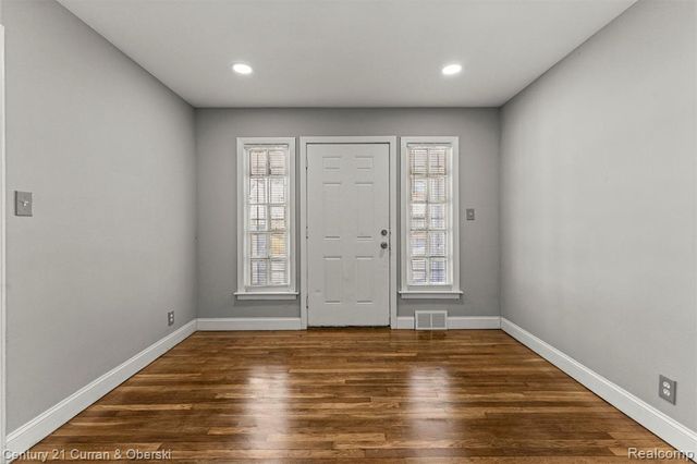 15805 Lindsay Street, Detroit, MI 48227