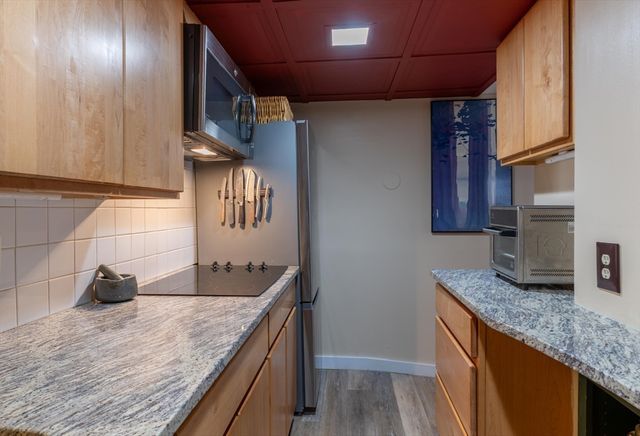 61 Crescent St 7, Northampton, MA 01060