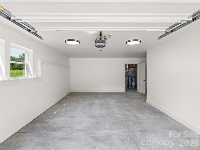 27 Klimovych Road, Hendersonville, NC 28792