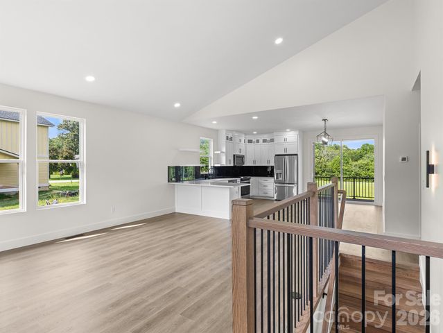 27 Klimovych Road, Hendersonville, NC 28792