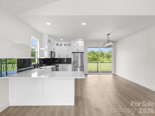 27 Klimovych Road, Hendersonville, NC 28792