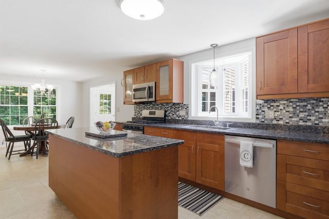 7 Westview Road, Brookline, NH 03033