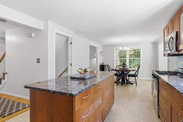 7 Westview Road, Brookline, NH 03033