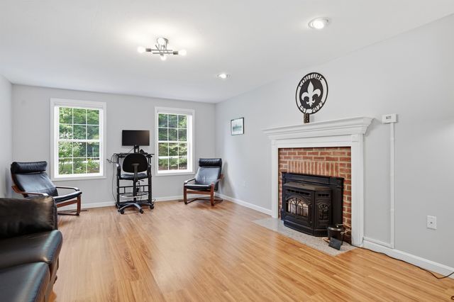 7 Westview Road, Brookline, NH 03033