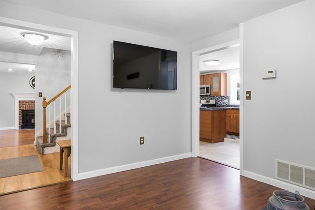 7 Westview Road, Brookline, NH 03033