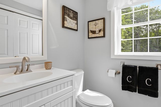 7 Westview Road, Brookline, NH 03033