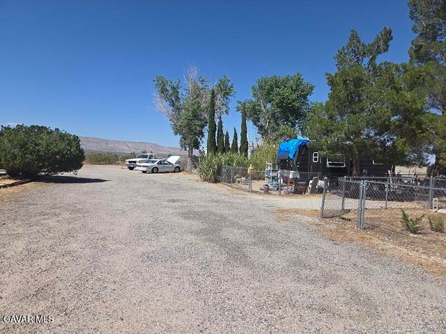900 Fristad Street, Mojave, CA 93501