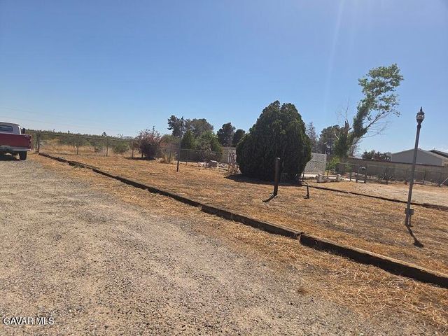 900 Fristad Street, Mojave, CA 93501