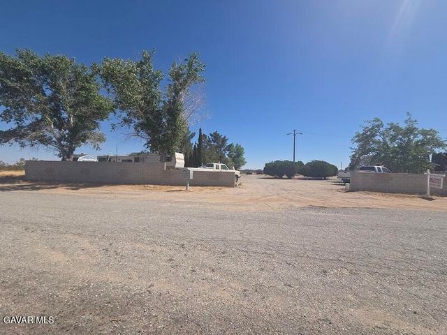 900 Fristad Street, Mojave, CA 93501