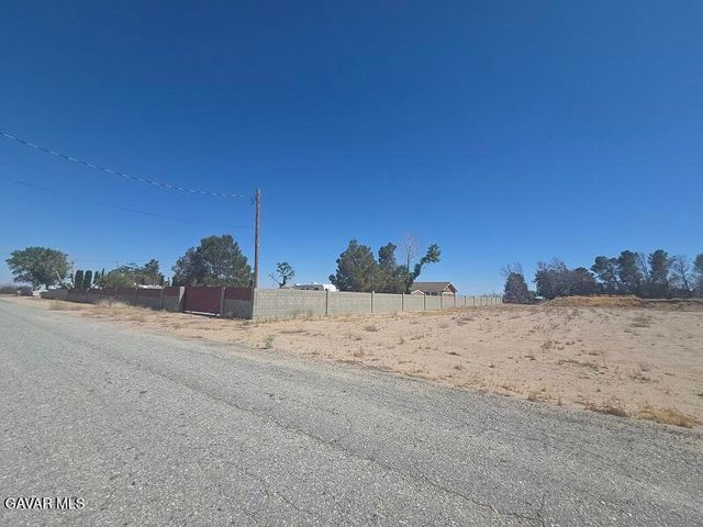 900 Fristad Street, Mojave, CA 93501