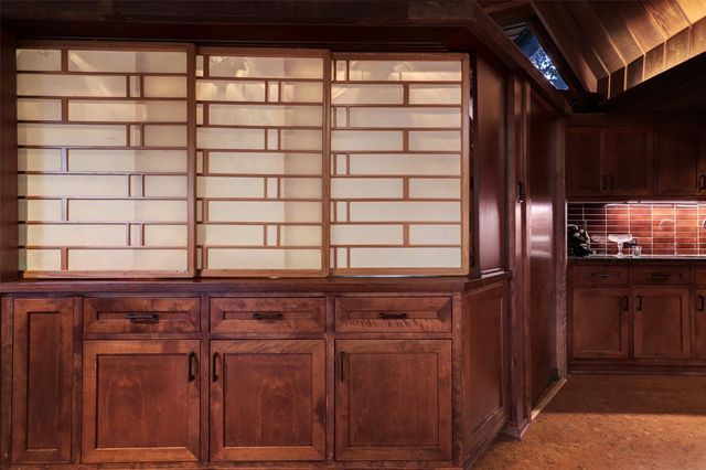 8 Tiel Way, Houston, TX 77019