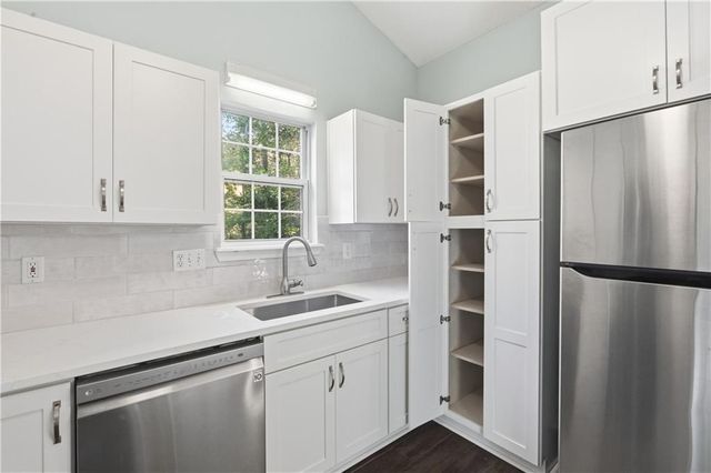 4652 Grove Court, Acworth, GA 30101